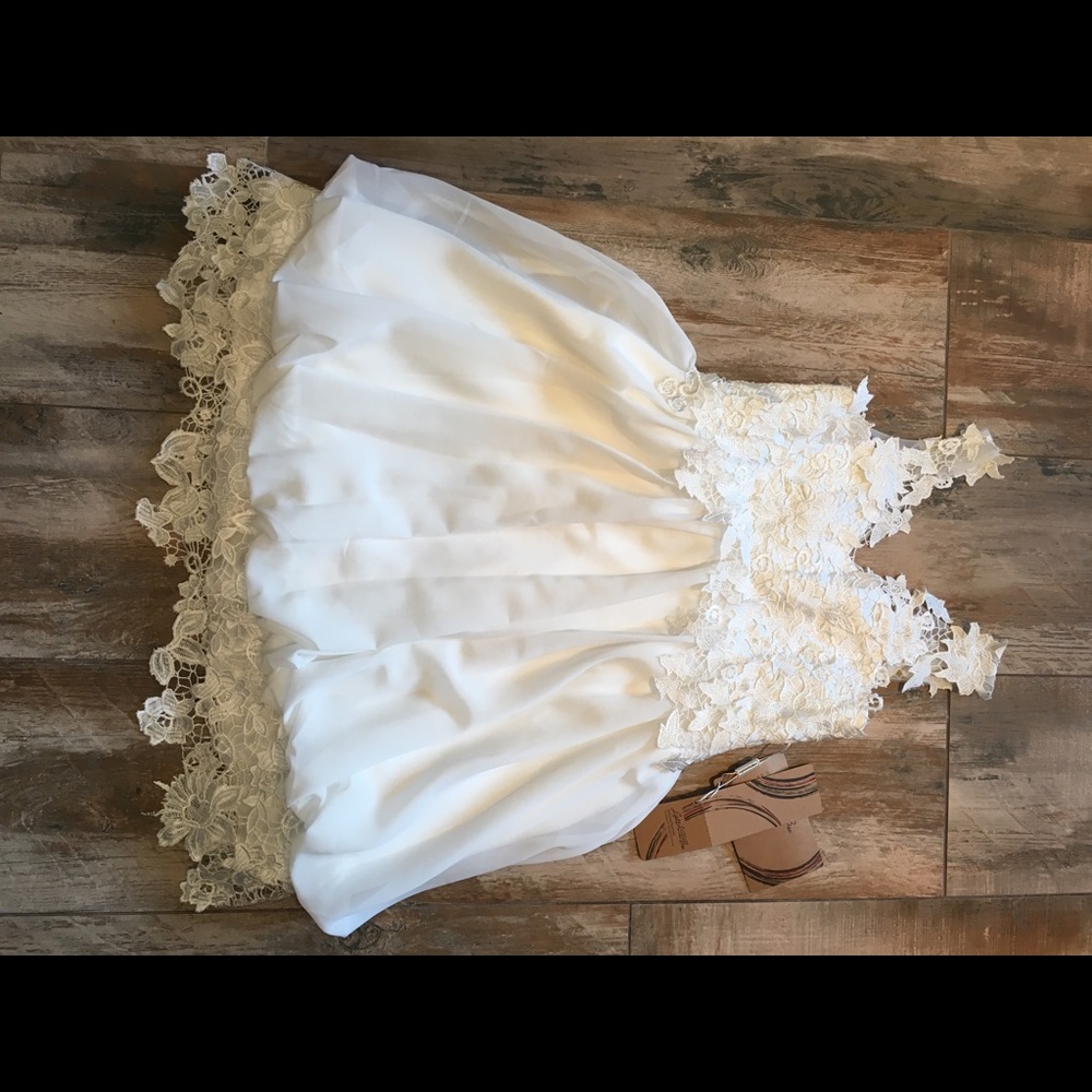 Beautiful formal girls dress - Picture 5 of 6